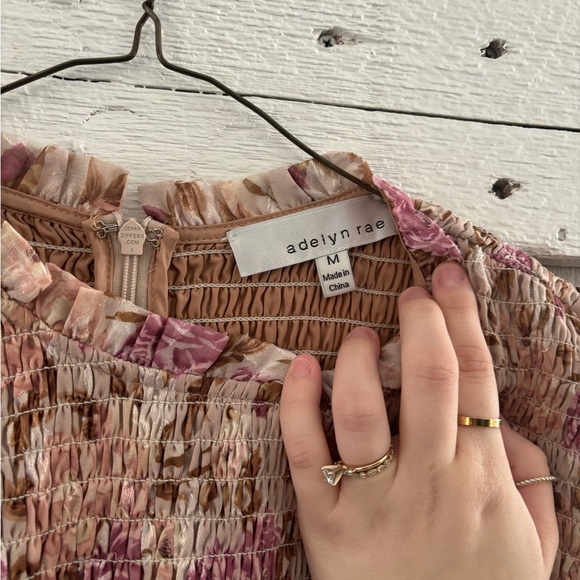 NWOT Adelyn Rae Darlene Textured Smocked Floral Dress - Picture 6 of 6